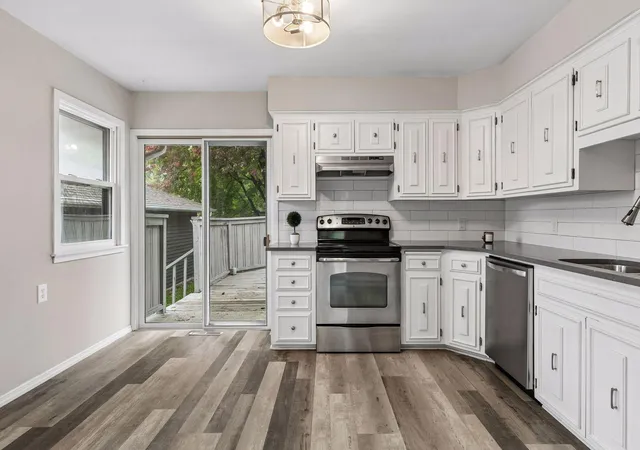 Photo 4 of Single family home for sale at 255 County Rd C2 W, Saint Paul, MN 55113 | MLS# 7152526 | Listing updated on 2026-10-04