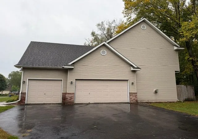 Photo 3 of Single family home for sale at 17123 Jonathan Ct, Lakeville, MN 55044 | MLS# 7152529 | Listing updated on 2026-10-01