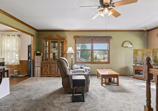 Photo 4 of Single family home for sale at 750 Viking Dr E, Saint Paul, MN 55117 | MLS# 7152537 | Listing updated on 2026-10-08