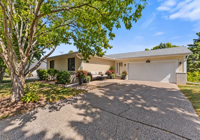 Photo 1 of Single family home for sale at 7291 Conestoga Ct, Chanhassen, MN 55317 | MLS# 7152545 | Listing updated on 2026-10-18