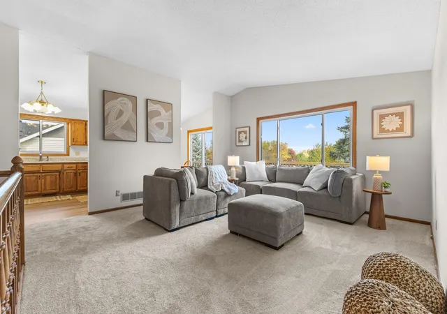 Photo 4 of Single family home for sale at 7291 Conestoga Ct, Chanhassen, MN 55317 | MLS# 7152545 | Listing updated on 2026-10-18