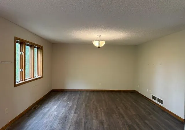 Photo 4 of Single family home for sale at 15581 Iodine St NW, Ramsey, MN 55303 | MLS# 7152550 | Listing updated on 2026-09-30