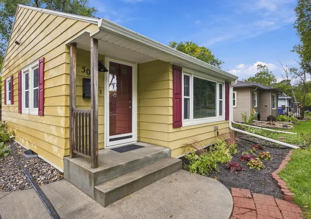 Photo 3 of Single family home for sale at 502 21st Avenue N, Fargo, ND 58102 | MLS# 7152557 | Listing updated on 2026-10-04