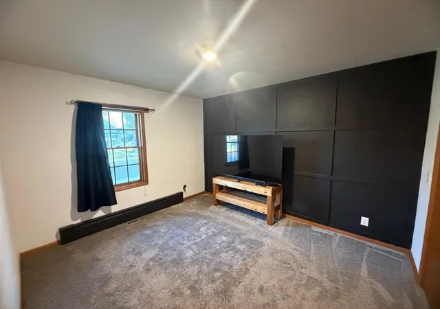 Photo 3 of Single family home for sale at 113 W 6th Street, Adrian, MN 56110 | MLS# 7152581 | Listing updated on 2026-10-09