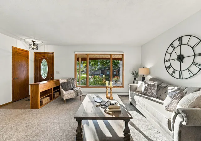 Photo 3 of Single family home for sale at 227 Ridgewood Ct, Waconia, MN 55387 | MLS# 7152595 | Listing updated on 2026-10-08
