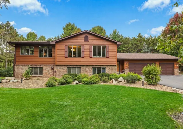 Photo 3 of Single family home for sale at 10180 Perkins Ave N, Stillwater, MN 55082 | MLS# 7152604 | Listing updated on 2026-10-01