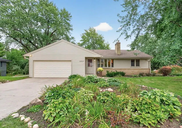 Single family home for sale at 13819 Bellevue Dr, Minnetonka, MN 55345 | MLS# 7152605
