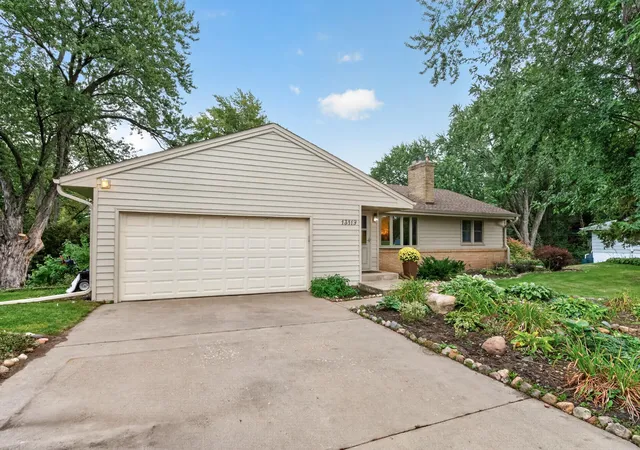 Photo 3 of Single family home for sale at 13819 Bellevue Dr, Minnetonka, MN 55345 | MLS# 7152605 | Listing updated on 2026-10-05