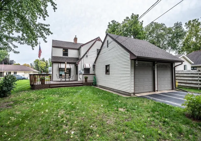 Photo 3 of Single family home for sale at 908 3rd Street, Farmington, MN 55024 | MLS# 7152607 | Listing updated on 2026-10-03