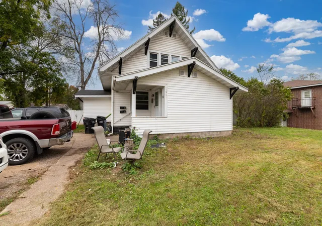 Photo 2 of Single family home for sale at 1901 Broadway St S, Menomonie, WI 54751 | MLS# 7152608 | Listing updated on 2026-10-02
