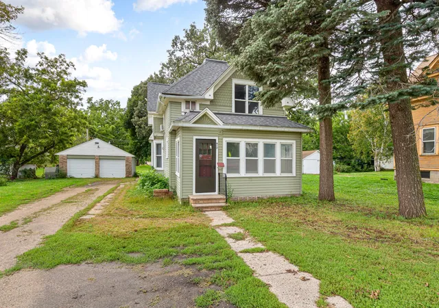 Photo 1 of Sale Pending at 917 Bridge Ave, Albert Lea, MN 56007 | MLS# 7152613 | Listing updated on 2026-10-06