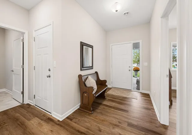 Photo 3 of Single family home for sale at 331 Riverview Cir, Hanover, MN 55341 | MLS# 7152615 | Listing updated on 2026-10-07