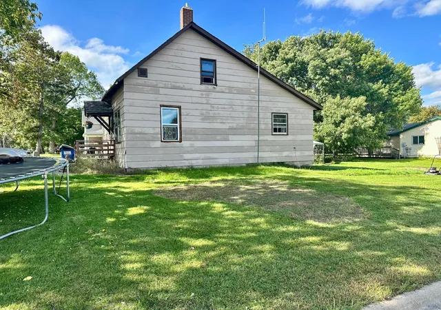 Photo 2 of Single family home for sale at 222 Cedar Ave Ne, Wadena, MN 56482 | MLS# 7152631 | Listing updated on 2026-10-11
