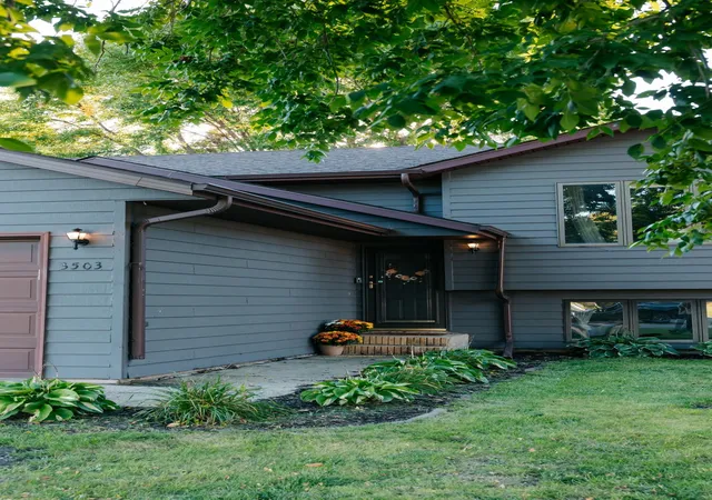 Photo 3 of Single family home for sale at 3503 13th Street S, Moorhead, MN 56560 | MLS# 7152638 | Listing updated on 2026-10-07