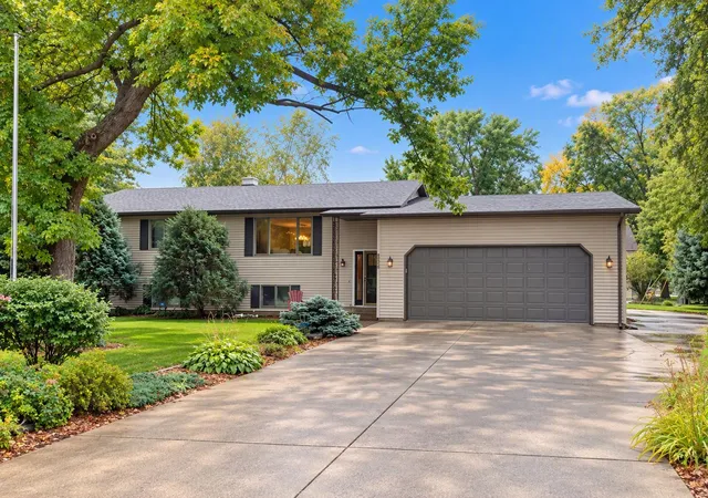Photo 1 of Single family home for sale at 638 Kim Ave, Hamburg, MN 55339 | MLS# 7152642 | Listing updated on 2026-10-06