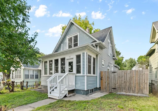 Photo 1 of Sale Pending at 851 Blair Ave, Saint Paul, MN 55104 | MLS# 7152645 | Listing updated on 2026-10-20
