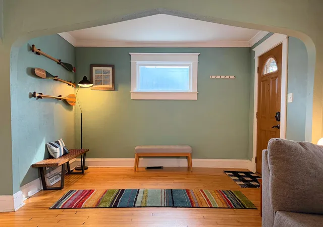 Photo 4 of Single family home for sale at 539 Saint Clair Ave, Saint Paul, MN 55102 | MLS# 7152661 | Listing updated on 2026-10-03