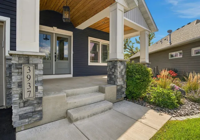 Photo 3 of Single family home for sale at 3937 Noah Ct Nw, Prior Lake, MN 55372 | MLS# 7152662 | Listing updated on 2026-10-09