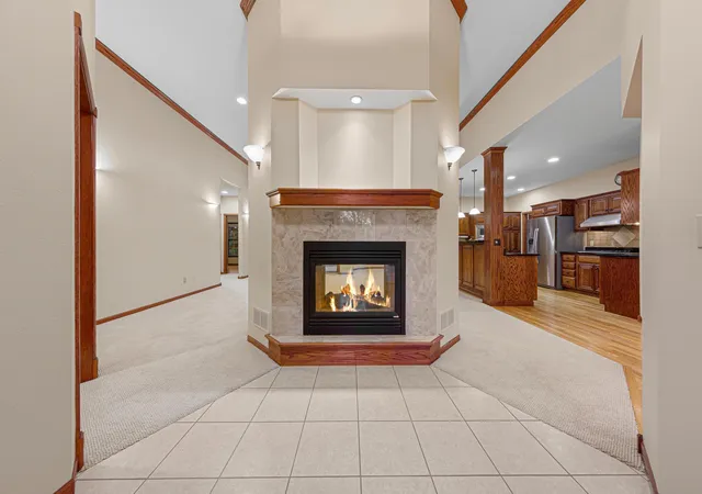Photo 3 of Townhouse for sale at 123 Woodhill Ct, Mankato, MN 56001 | MLS# 7152668 | Listing updated on 2026-10-03