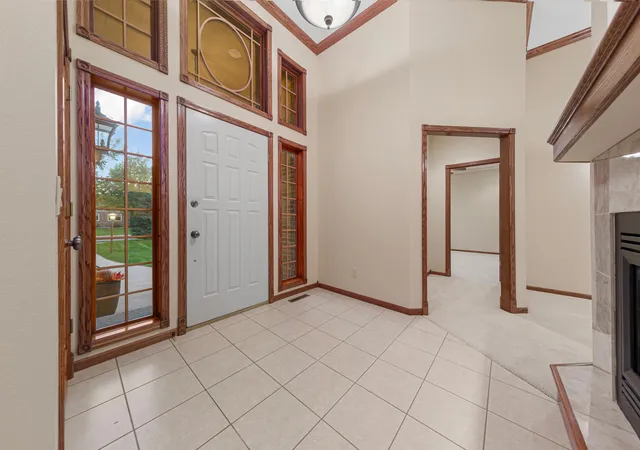 Photo 4 of Townhouse for sale at 123 Woodhill Ct, Mankato, MN 56001 | MLS# 7152668 | Listing updated on 2026-10-03