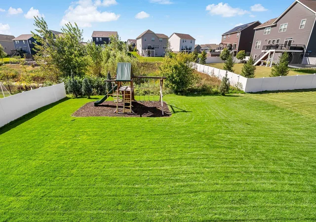 Photo 42 of Single family home for sale at 2140 Windermere Cir, Shakopee, MN 55379 | MLS# 7152690 | Listing updated on 2026-10-08