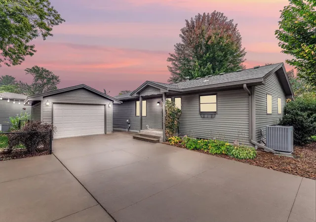 Photo 2 of Sale Pending at 727 Riverside Dr N, Hudson, WI 54016 | MLS# 7152693 | Listing updated on 2026-10-06