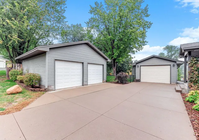 Photo 3 of Sale Pending at 727 Riverside Dr N, Hudson, WI 54016 | MLS# 7152693 | Listing updated on 2026-10-06