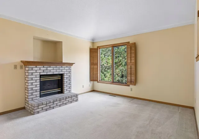 Photo 4 of Single family home for sale at 7886 72nd Street S, Cottage Grove, MN 55016 | MLS# 7152698 | Listing updated on 2026-10-08