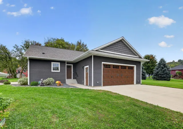 Photo 2 of Single family home for sale at 17 Richland Ave, Saint Charles, MN 55972 | MLS# 7152701 | Listing updated on 2026-10-12