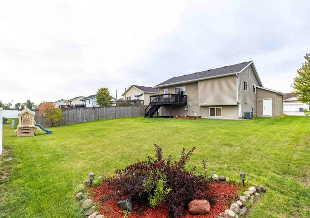 Photo 4 of Single family home for sale at 4410 16 Street S, Moorhead, MN 56560 | MLS# 7152708 | Listing updated on 2026-10-07