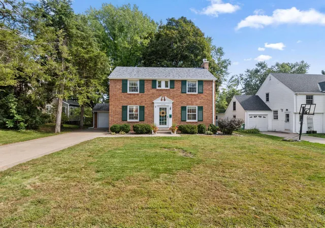 Photo 1 of Single family home for sale at 1776 Asbury St, Saint Paul, MN 55113 | MLS# 7152712 | Listing updated on 2026-10-02