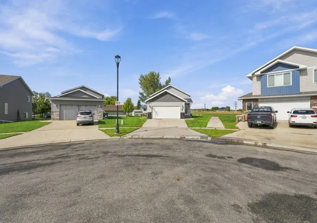 Photo 3 of Single family home for sale at 101 5th Street E, Horace, ND 58047 | MLS# 7152766 | Listing updated on 2026-10-02