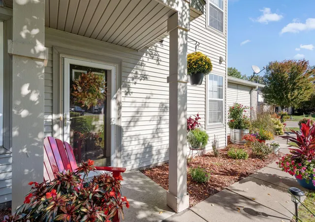 Photo 3 of Single family home for sale at 8967 Comstock Ln N, Maple Grove, MN 55311 | MLS# 7152767 | Listing updated on 2026-10-06