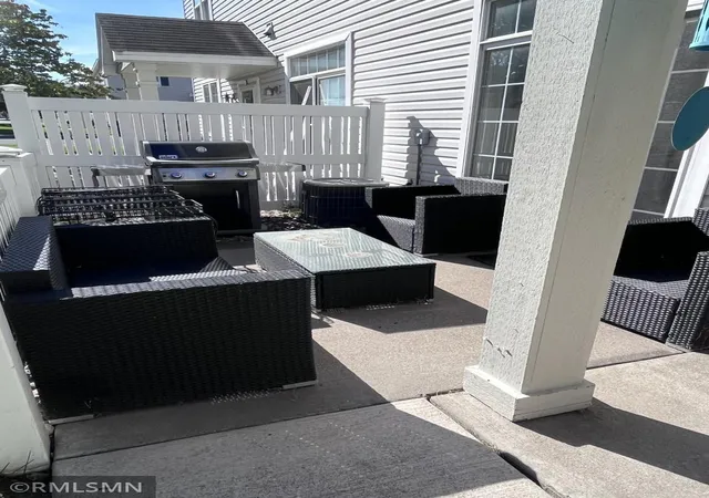 Photo 4 of Single family home for sale at 898 Providence Dr, Shakopee, MN 55379 | MLS# 7152769 | Listing updated on 2026-10-03