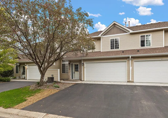Photo 2 of Single family home for sale at 2264 River Rock Ln, Shakopee, MN 55379 | MLS# 7152776 | Listing updated on 2026-10-06