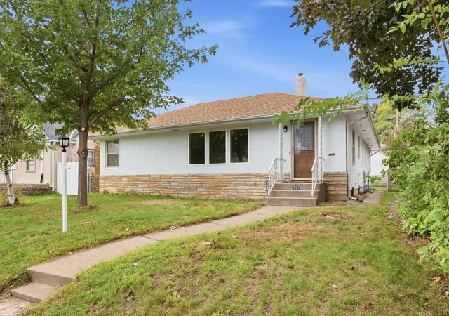 Photo 1 of Single family home for sale at 1567 Atlantic St, Saint Paul, MN 55106 | MLS# 7152778 | Listing updated on 2026-10-20