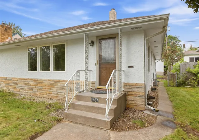 Photo 2 of Single family home for sale at 1567 Atlantic St, Saint Paul, MN 55106 | MLS# 7152778 | Listing updated on 2026-10-20