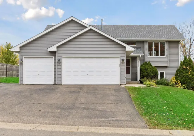 Photo 2 of Single family home for sale at 400 Elder Ave Nw, Saint Michael, MN 55376 | MLS# 7152784 | Listing updated on 2026-10-10