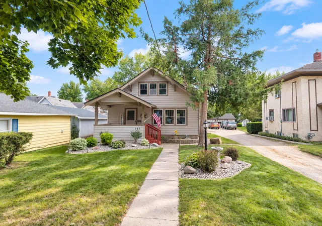 Photo 1 of Single family home for sale at 340 E 3rd Street, Albert Lea, MN 56007 | MLS# 7152793 | Listing updated on 2026-10-06