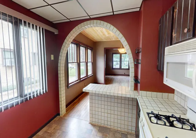 Photo 4 of Single family home for sale at 340 E 3rd Street, Albert Lea, MN 56007 | MLS# 7152793 | Listing updated on 2026-10-06