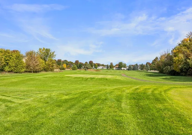 Photo 2 of Sale Pending at 868 Beech Ln S, Annandale, MN 55302 | MLS# 7152812 | Listing updated on 2026-10-07