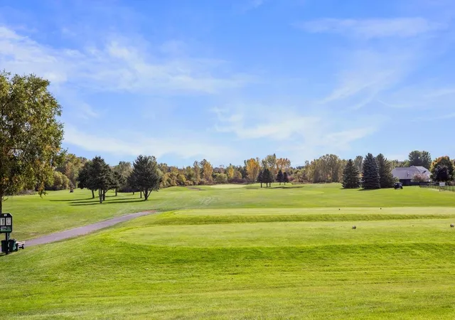 Photo 3 of Sale Pending at 868 Beech Ln S, Annandale, MN 55302 | MLS# 7152812 | Listing updated on 2026-10-07
