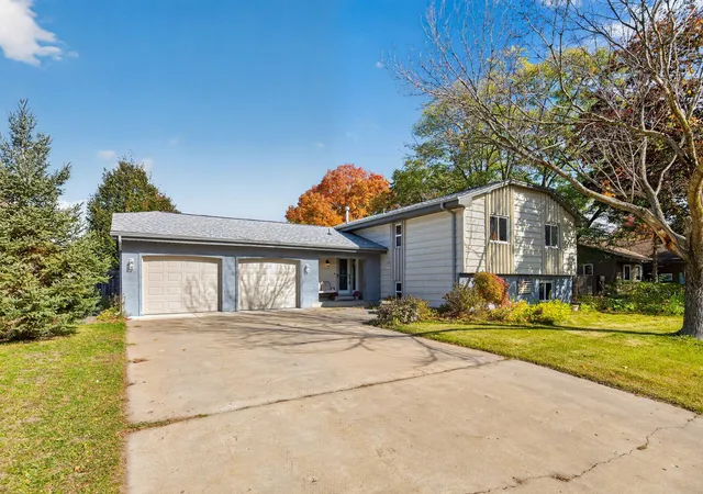 Photo 3 of Single family home for sale at 3637 114th Lane NW, Minneapolis, MN 55433 | MLS# 7152813 | Listing updated on 2026-10-23