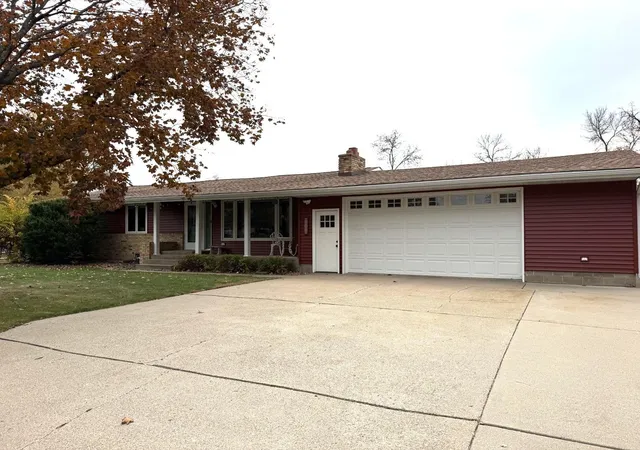 Single family home for sale at 516 9 1/2 St N, Sauk Rapids, MN 56379 | MLS# 7152815