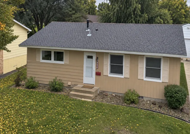 Photo 1 of Single family home for sale at 926 16 1/2 St SE, Rochester, MN 55904 | MLS# 7152822 | Listing updated on 2026-10-05