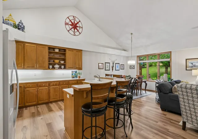 Photo 4 of Single family home for sale at 112020 Hidden Crk Pl, Chaska, MN 55318 | MLS# 7152825 | Listing updated on 2026-10-03