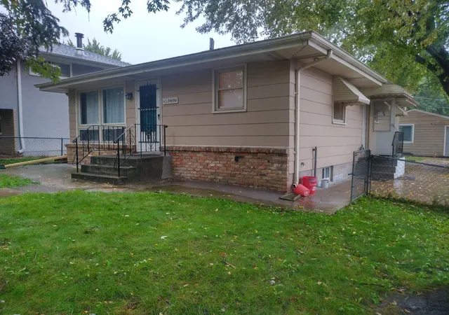 Photo 1 of Single family home for sale at 1560 Pacific St, Saint Paul, MN 55106 | MLS# 7152831 | Listing updated on 2026-10-01