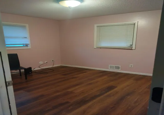Photo 3 of Single family home for sale at 1560 Pacific St, Saint Paul, MN 55106 | MLS# 7152831 | Listing updated on 2026-10-01