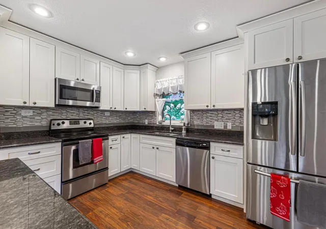 Photo 2 of Single family home for sale at 1320 11th Avenue Ne, Faribault, MN 55021 | MLS# 7152842 | Listing updated on 2026-10-06