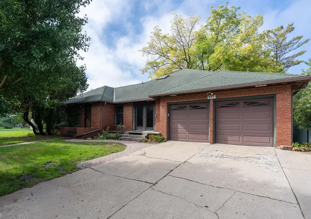 Single family home for sale at 997 Roberts Rd SW, Hutchinson, MN 55350 | MLS# 7152844 | Listing updated on 2026-10-23